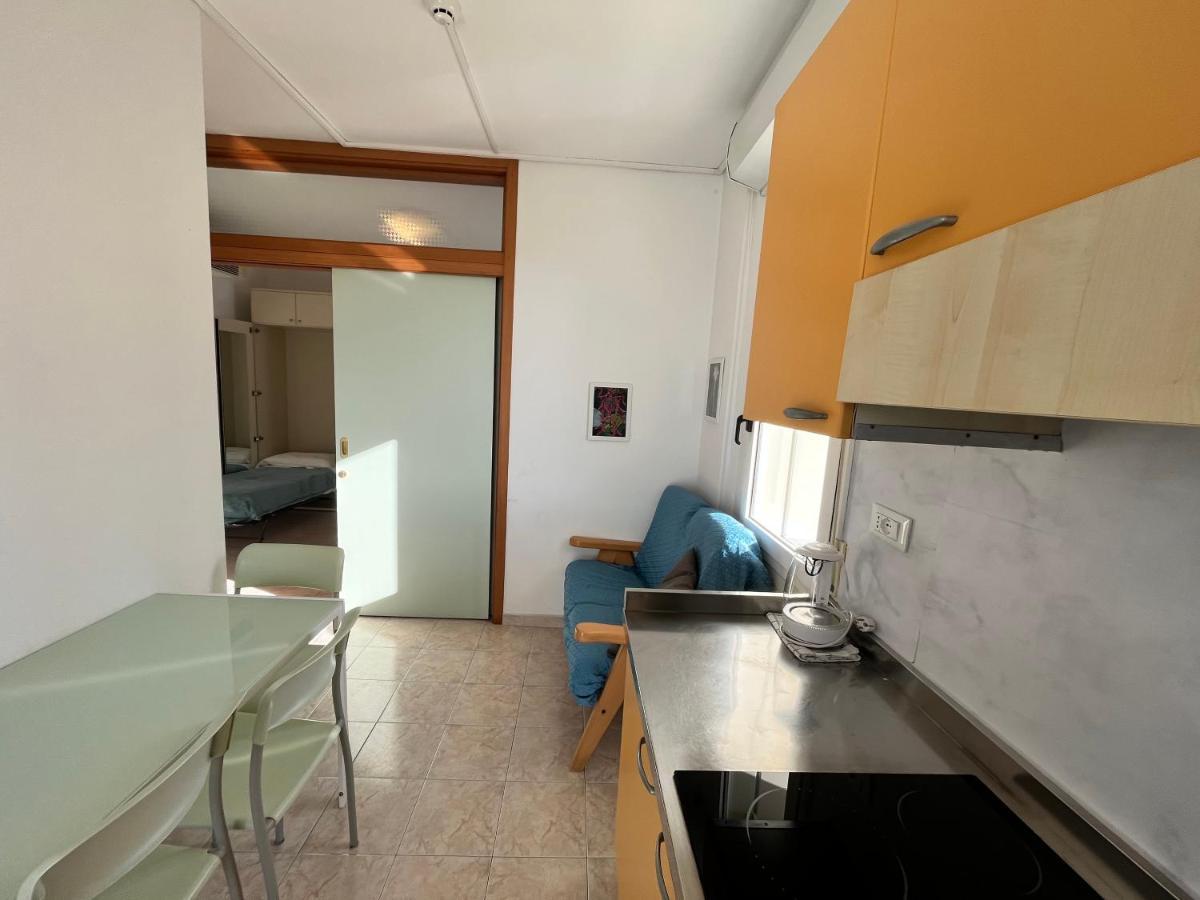 Residence Frontemare Rimini Esterno foto