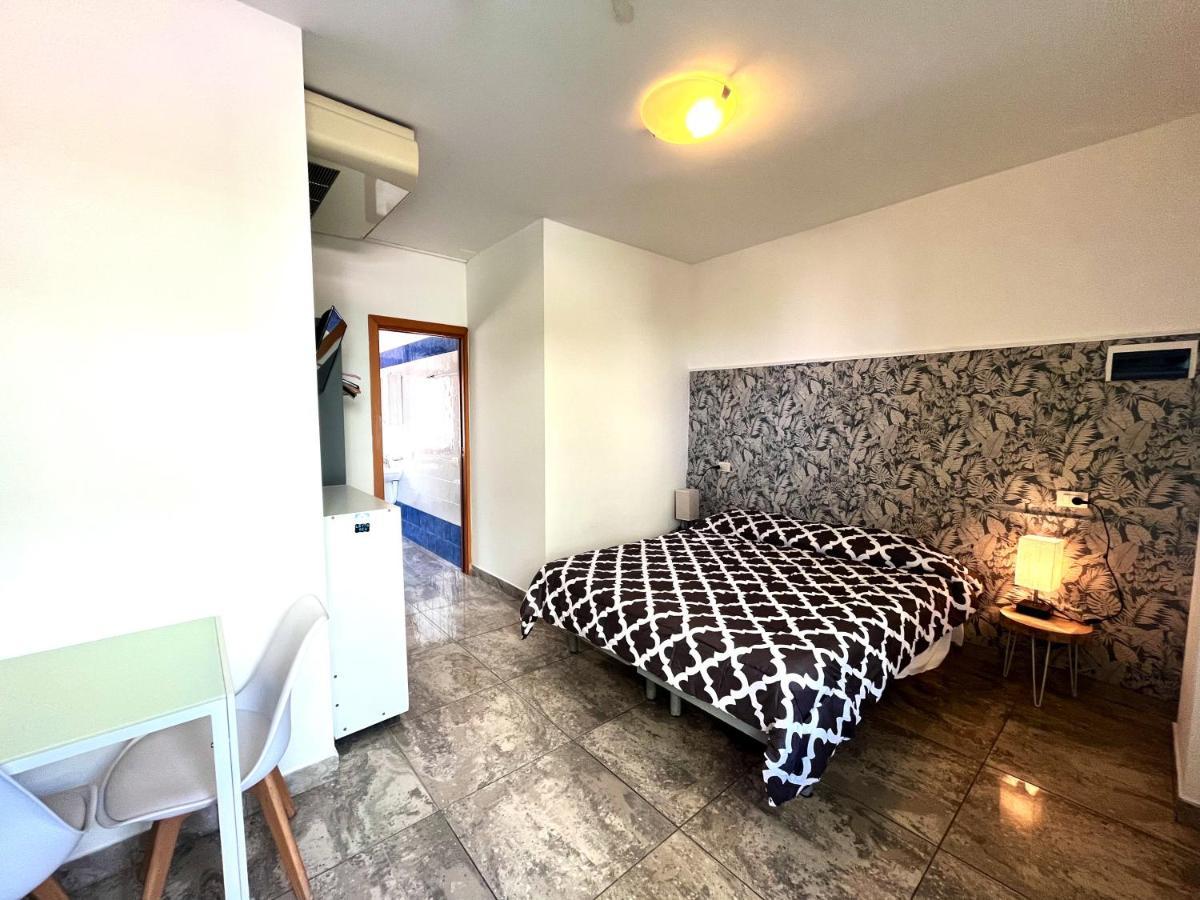 Residence Frontemare Rimini Esterno foto