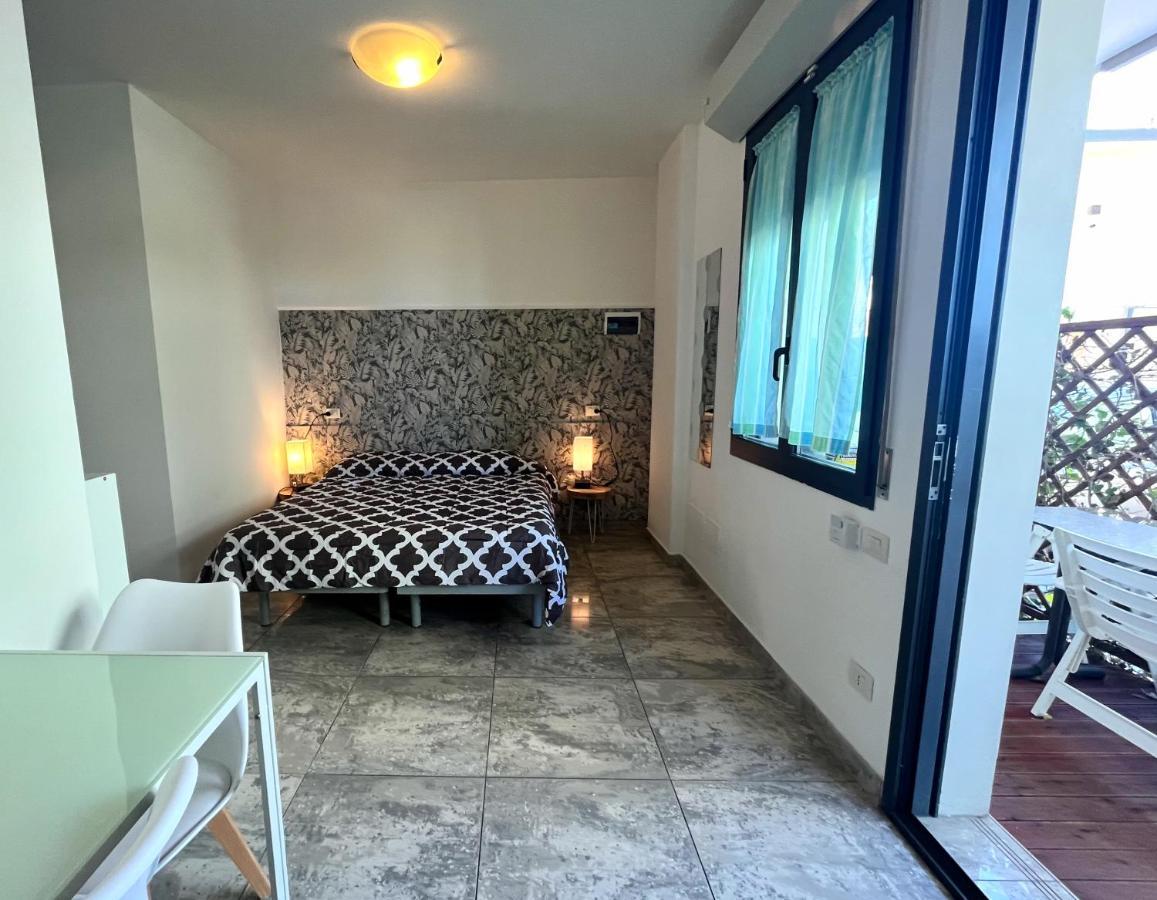 Residence Frontemare Rimini Esterno foto