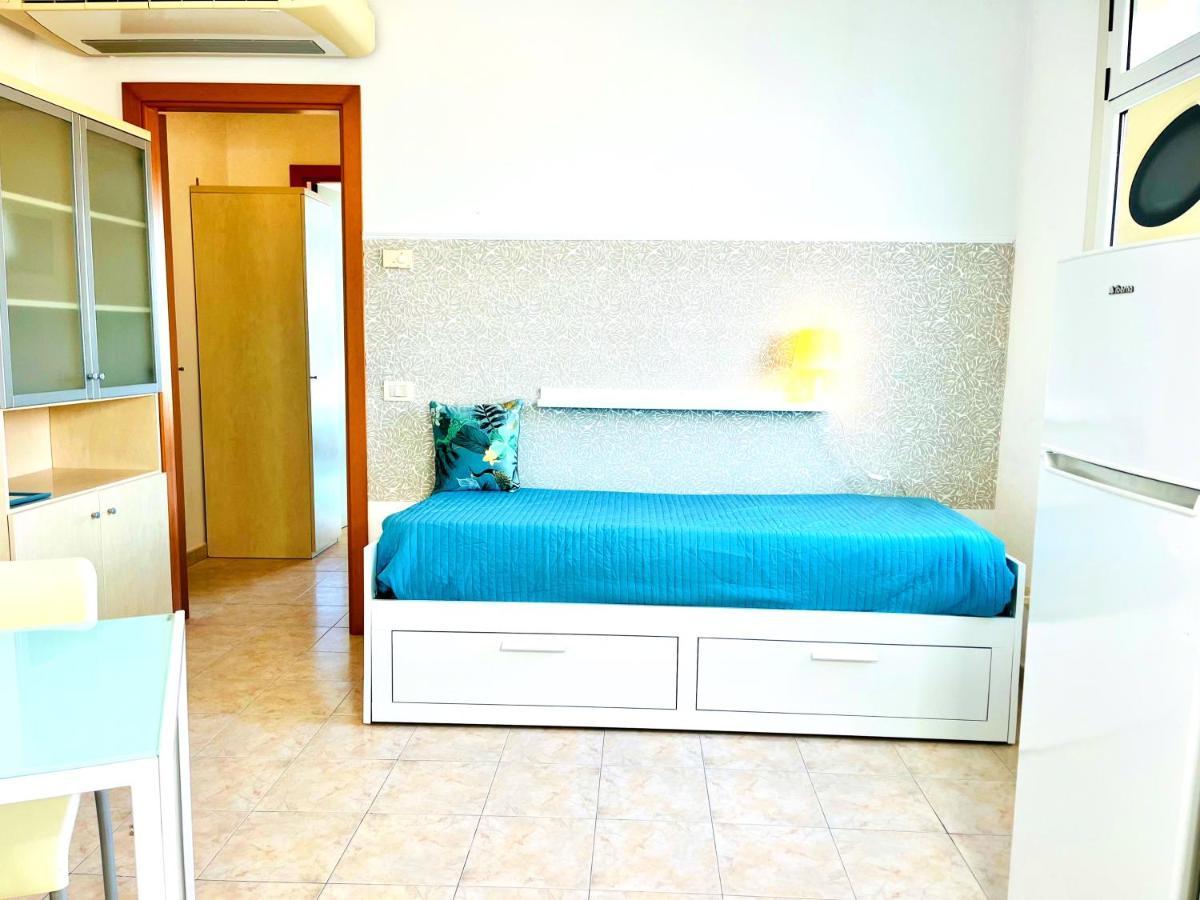 Residence Frontemare Rimini Esterno foto