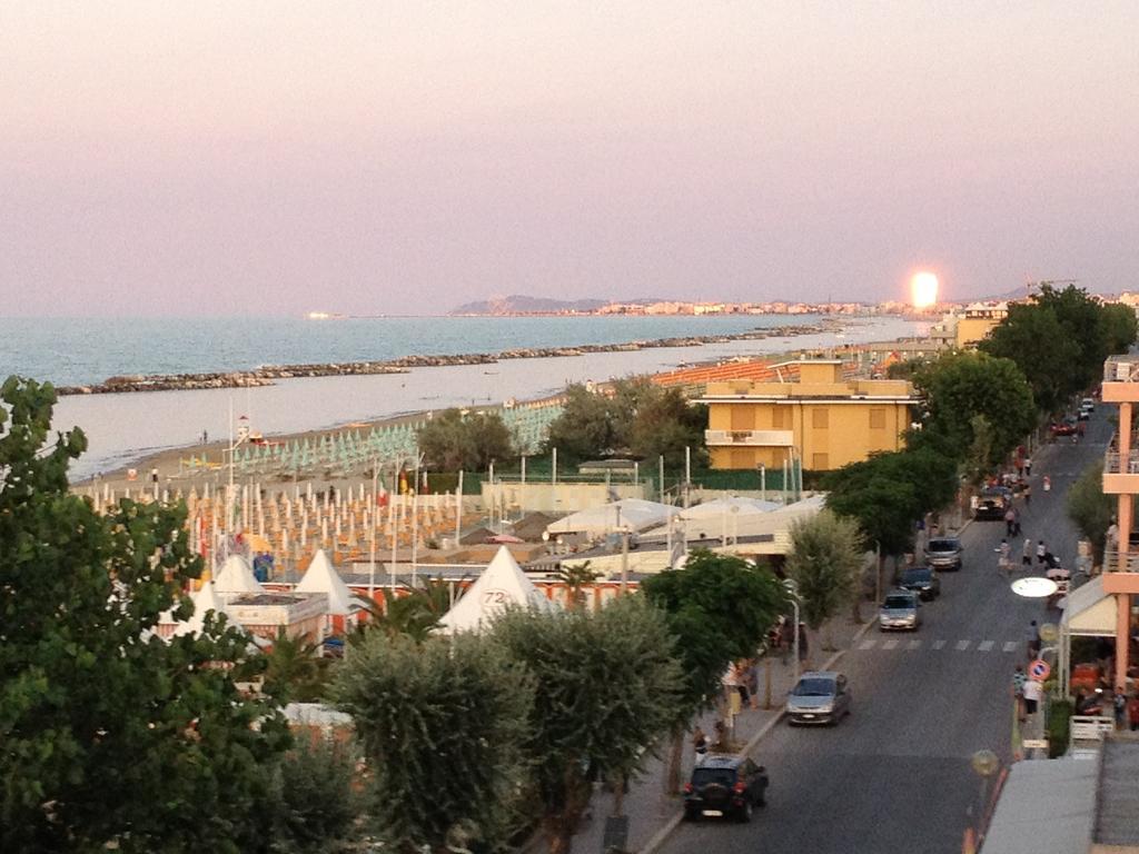 Residence Frontemare Rimini Camera foto